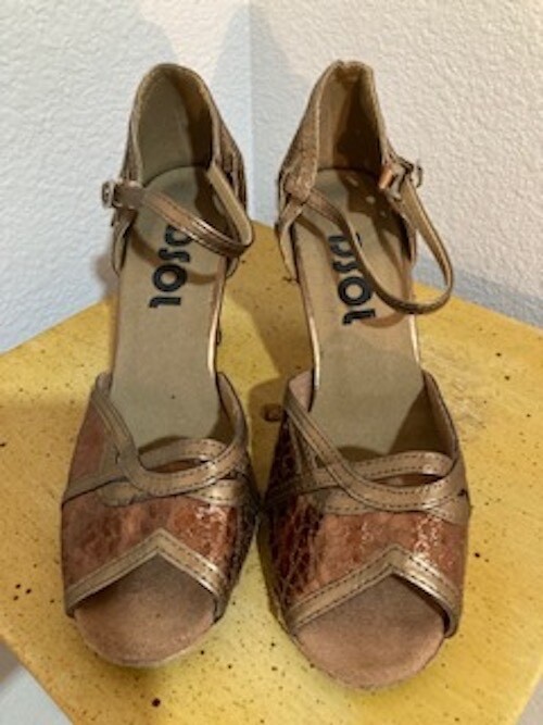 DSOL Leather Copper metallic size 7 ballroom dance shoes with shoe bag