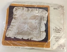 Vintage 1984 Creative Circle Pillow Kit #0465 Colonial Welcome NOS Unopened Fun