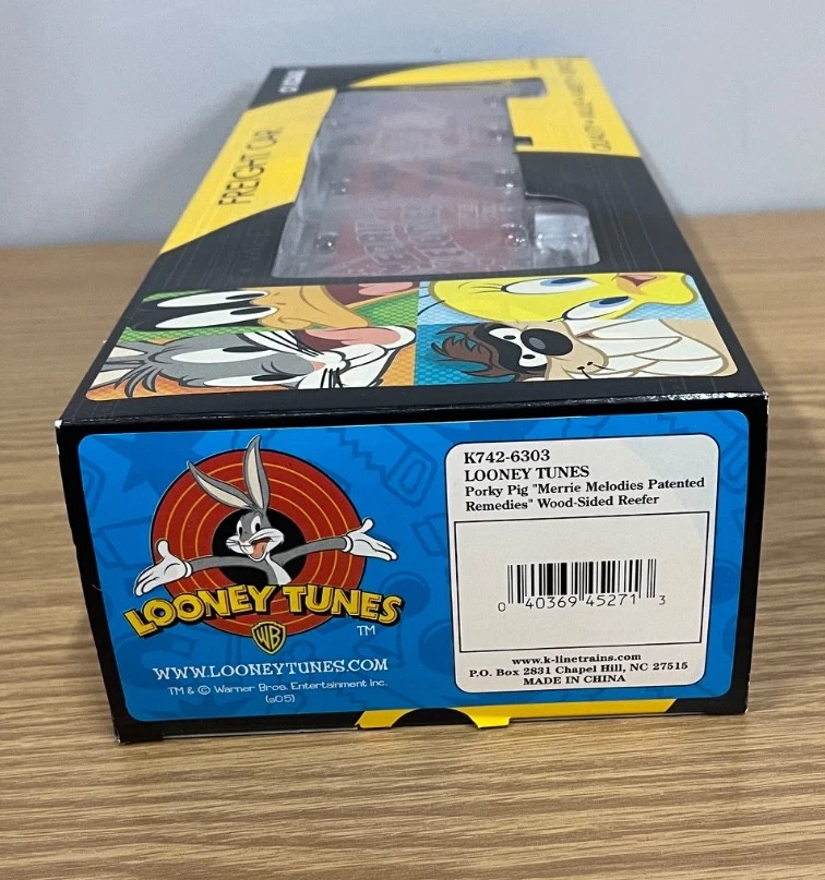K-line K742-6303 Looney Tunes Porky Pig ACME Wood-Sided Reefer Train Car O Scale - Image 3 of 4