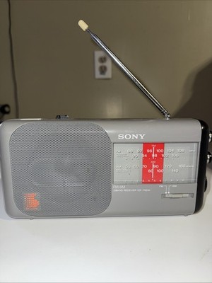 Vintage Sony ICF-750W AM/FM Portable Radio With Handle - Working - Grey