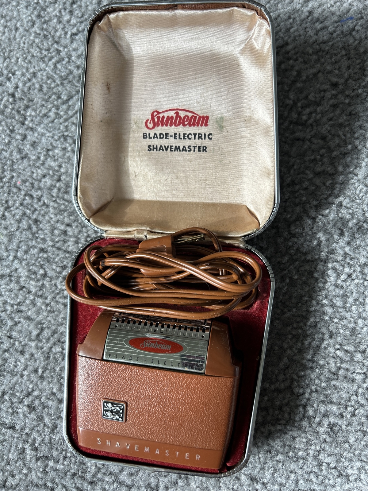Vintage  Sunbeam blade-electric shawemaster