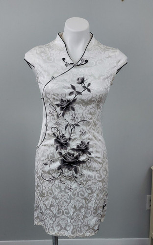 Chinese qipao cheongsam Embroidered Floral dress, L