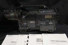 Videocamera Sony DXC-D30 con retro DVCAM DSR-1 e DXF-701WS + attacco oro Anton Bauer