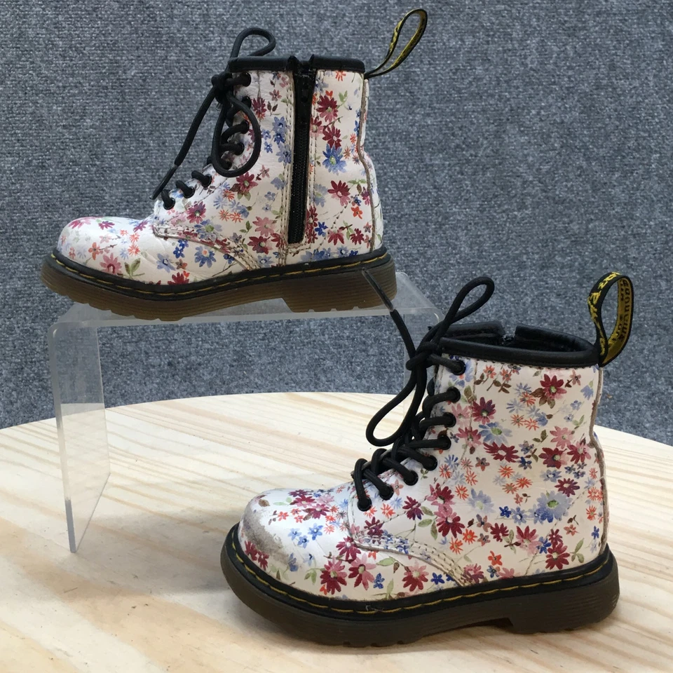 Botas Dr. Martens Juveniles 7 Brooklee Combat Cuero Blanco Floral Con Cordones  Foto 2 de 4