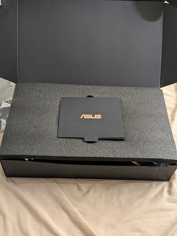 ASUS PRIME Radeon RX 9060 XT 16GB GDDR6 Graphics Card – Tested, Clean, Excellent - Image 4 of 4