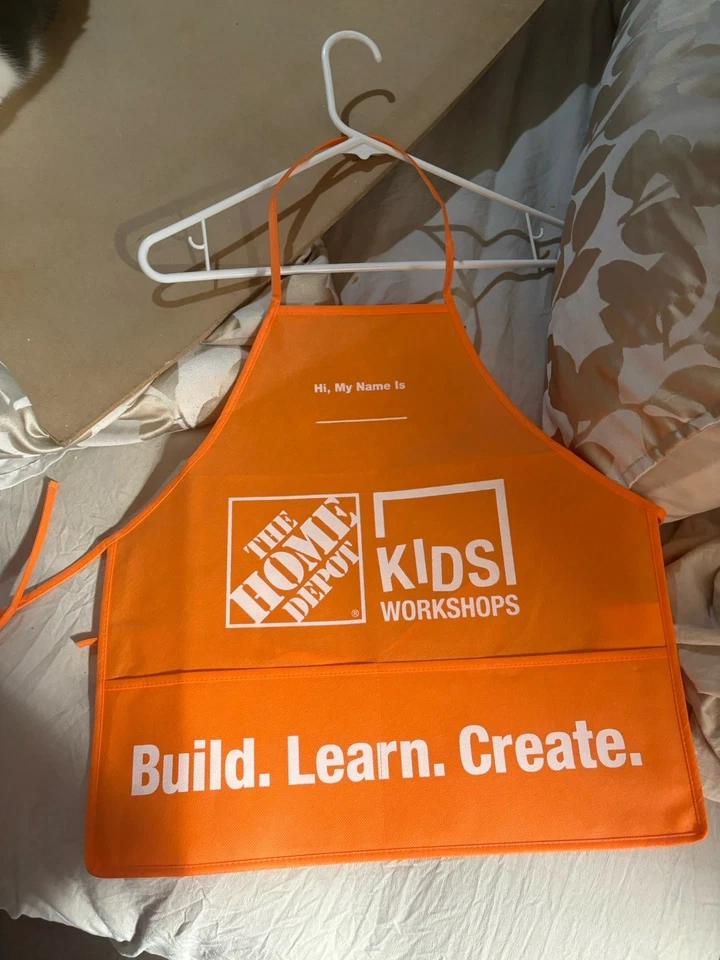 Delantales de taller infantil Home Depot Foto 2 de 4