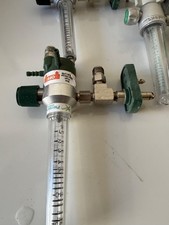 MEDICAL OXYGEN REGULATORS, FLOW METERS AND FITTINGS LOT