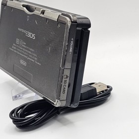 Nintendo 3DS Handheld System Cosmo Black With Charger Tested Working