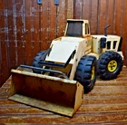 TONKA TRUCK 4 WHEEL FRONT END LOADER PRESSED STEEL 1970s VINTAGE TOY DIRT SAND