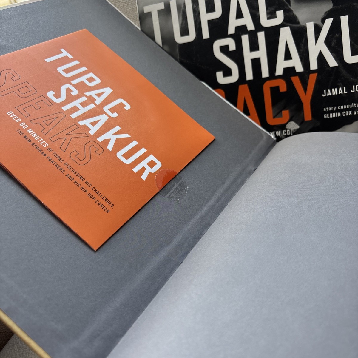 ミュージシャン tupac shakur legacy Tupac's Legacy Remembered as Rapper Gets Hollywood Walk of
