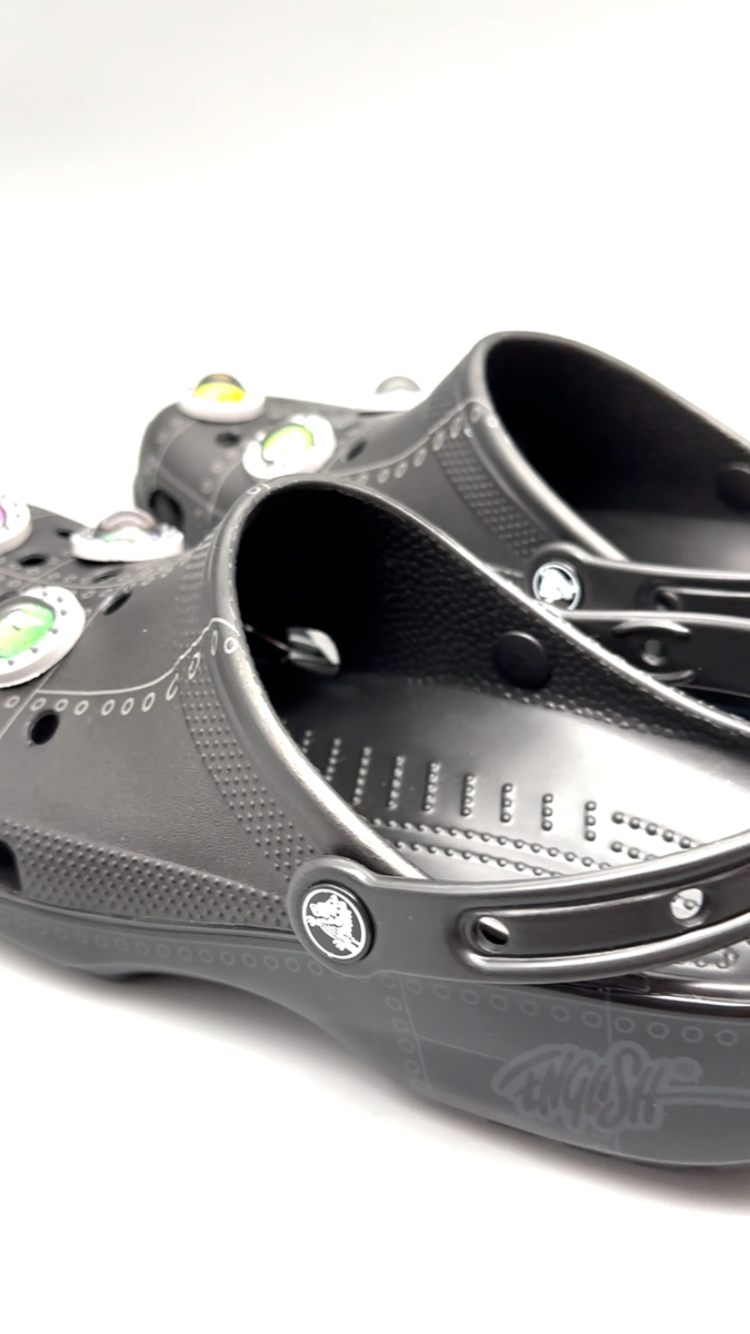 Classic Crocs x Ron English Clog Area 54 Black Alien RARE  display picture 1