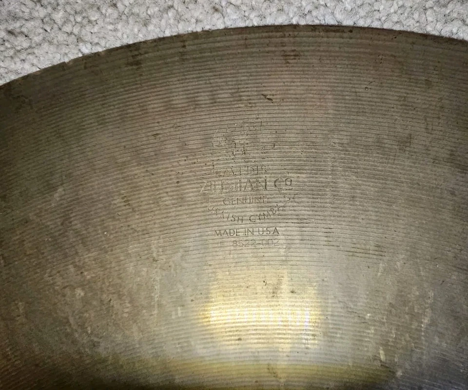 Platillo Avedis Zildjian A Custom Crash 17" 43 cm Turco Hecho en EE. UU. (Sin puntos)  Foto 4 de 4