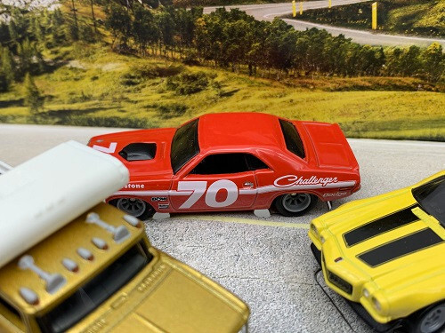 Hot Wheels Premium Set Real Riders Dodge, Mustang, Camaro, Retro Rig NEU - Picture 7 of 7