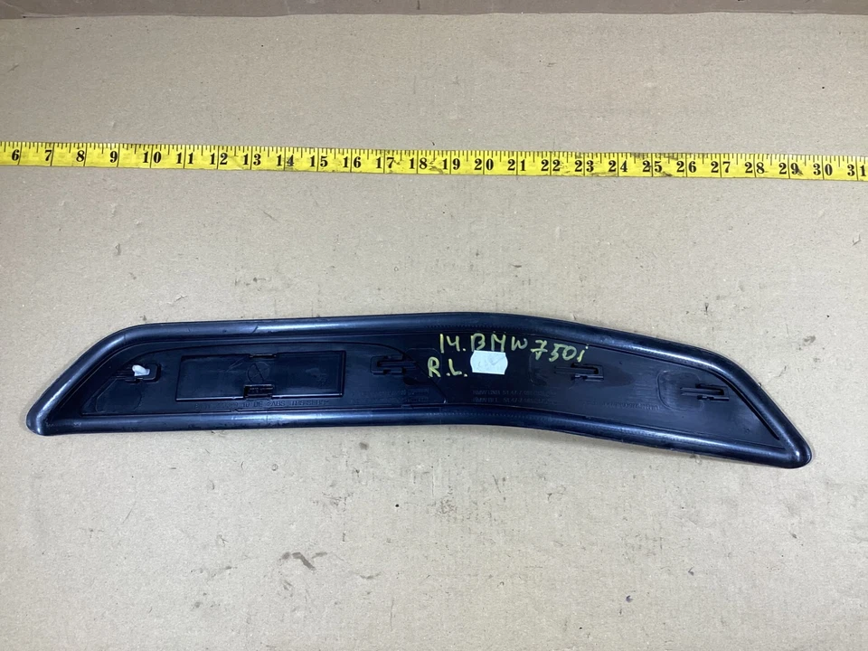 BMW 750i 750I XDRIVE 2010-2015 panel de umbral de puerta trasera izquierda / placa de desgaste (M) OEM. Foto 3 de 4