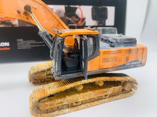 Develon DX380HD Excavator Muddy Version 1/50 Scale Die-Cast Model New in Box - Picture 10 of 10