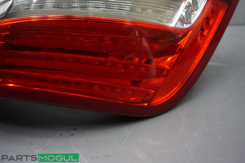 2013-2015 JAGUAR XJ ЗАДНИЙ ЛЕВЫЙ ВОДИТЕЛЬ СТОРОНЕ ЗАДНИЙ ФОНАРЬ В СБОРЕ OEM - Изображение 3 из 4