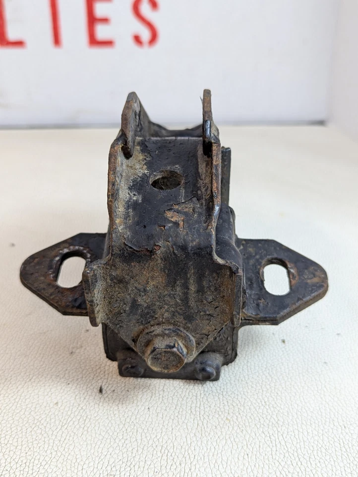 Montaje de motor láser Dodge Daytona Turbo Z Chrysler 4295265 Lebaron TC Aries Foto 2 de 4