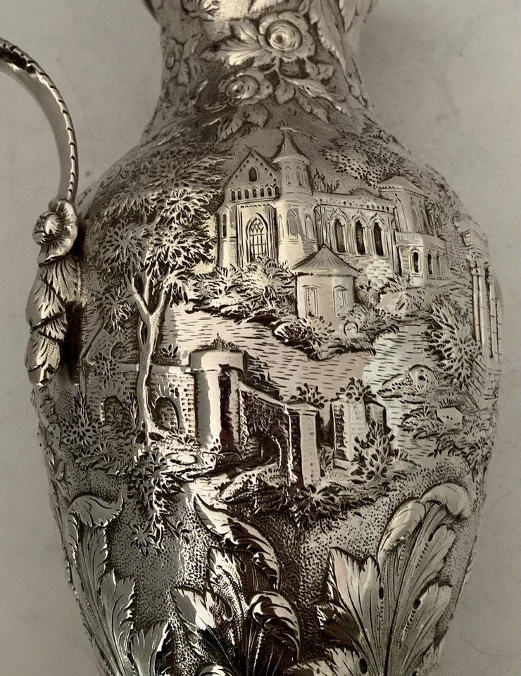 JARRA DE AGUA EWER REPOUSSE PAISAJE ARQUITECTÓNICO ANTIGUO KIRK 1846-96 Foto 3 de 4