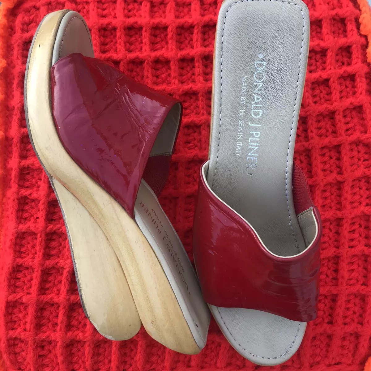 Donald store pliner slippers