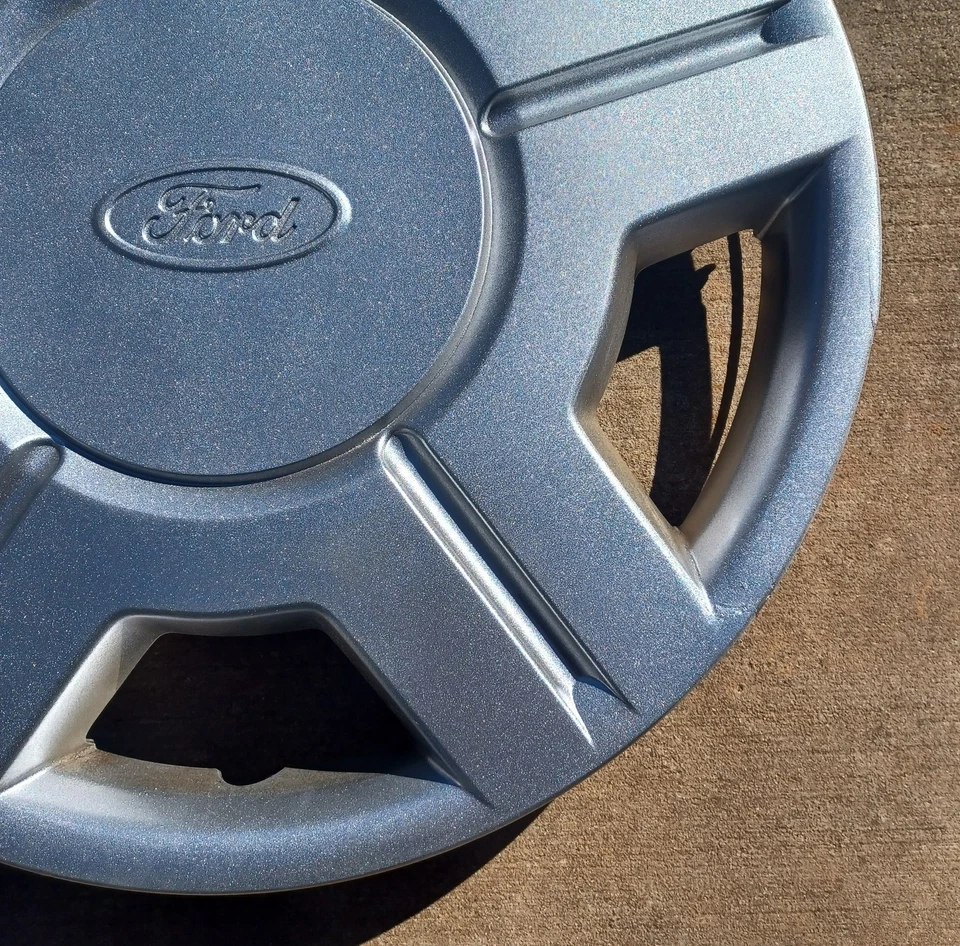 Tapacubos Ford Windstar 2001-2003 se adapta a rueda de 15", p/n 1F22-1130-AA, 7033 repintado Foto 4 de 4