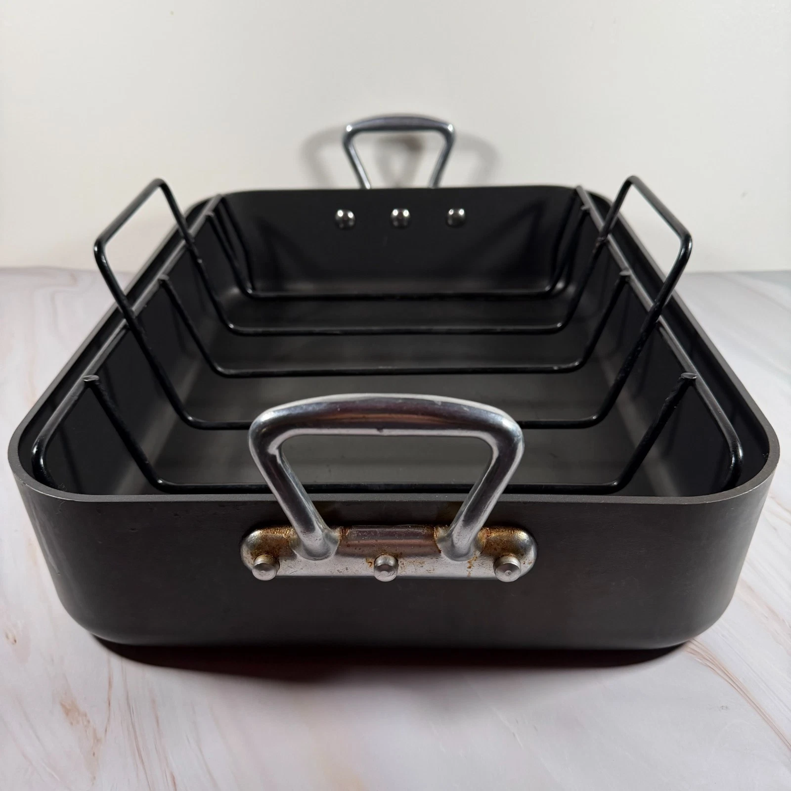 Kirkland Professional Quality Cast Iron Nonstick Roaster with Rack 16" X 13"
Opens in a new window o