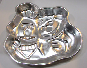Vintage 1971 Bert Ernie Muppets Sesame Street Wilton Aluminum Cake Pan 502-7423