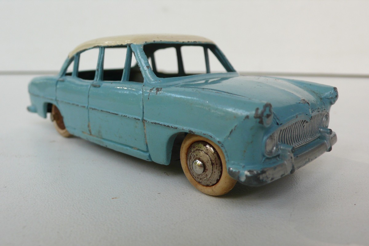 Voiture vintage Gege simca Versailles très bon etat - Collection