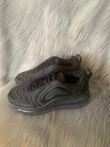 nike 720 black size 6