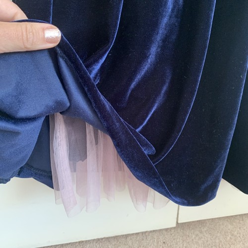 MiniBoden girls 9-10 Navy Blue Velvet Dress worn once - Picture 5 of 10