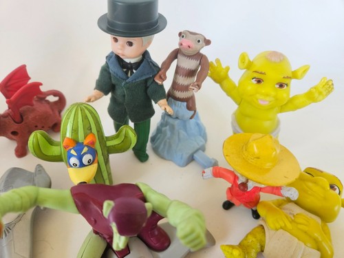 LOT of mid 2000's McDonalds Happy Meal Toys - Picture 6 of 9