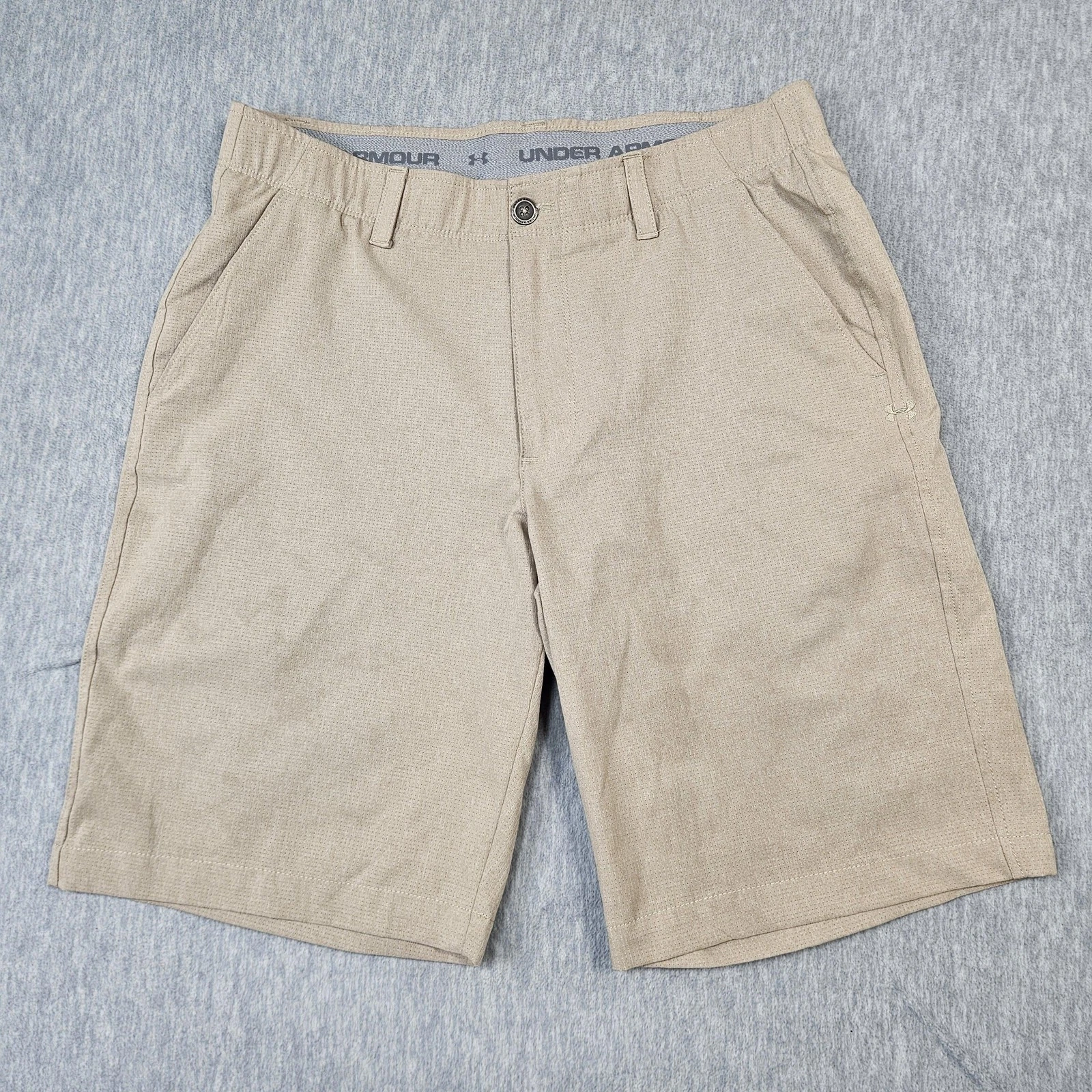 Under Armour Shorts Mens 34 Beige Match Play Vented Golf Shorts Heatgear