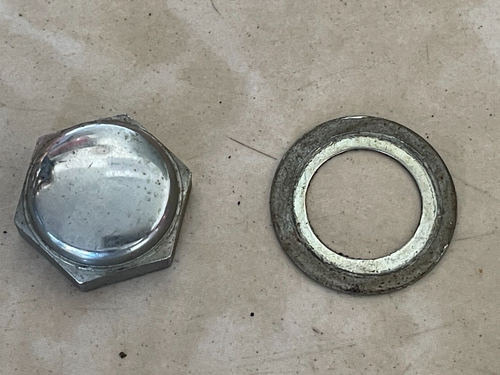 Lote 188-5, 1984 Honda ATC70 cromo dirección central vástago tuerca y arandela - Imagen 1 de 2