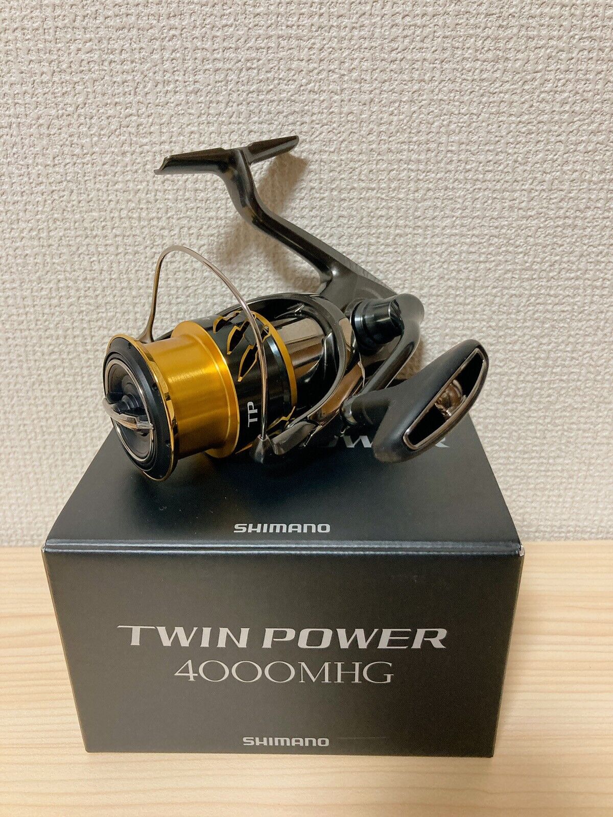 Spinning Reel 20 TWIN POWER 4000MHG Gear Ratio 5.8:1 Fishing Reel IN BOX