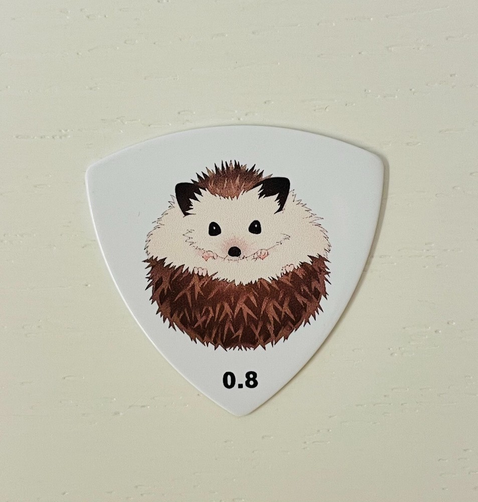 Daiking Corporation Guitar Pick Hedgehog  Pattern 0.8mm Triangle Made in Japan