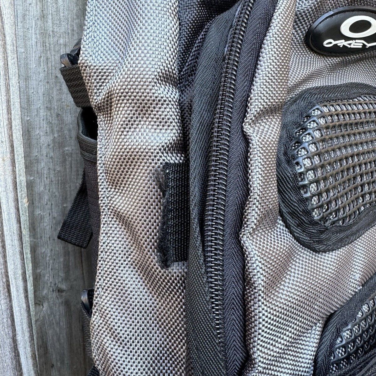 Rare Oakley Vintage Y2K Backpack 00s Black Grey Bag READ | eBay