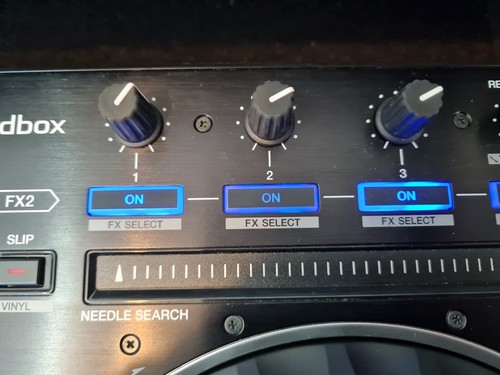 Pioneer DDJ-RZ 4-Channel Professional DJ Controller - Picture 13 of 20