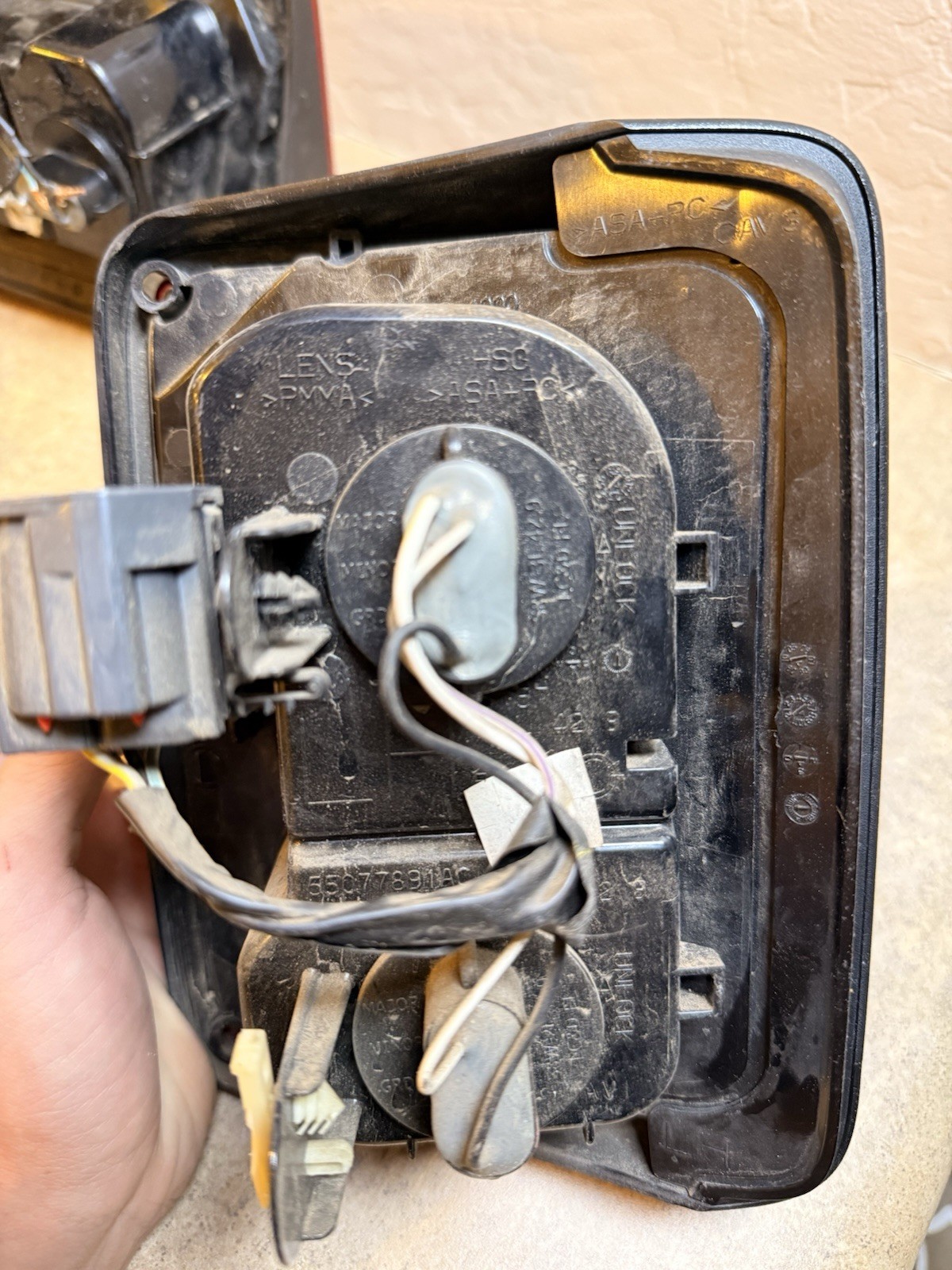 2008 jeep wrangler rubicon Oem Taillights With Bulbs thumbnail 4