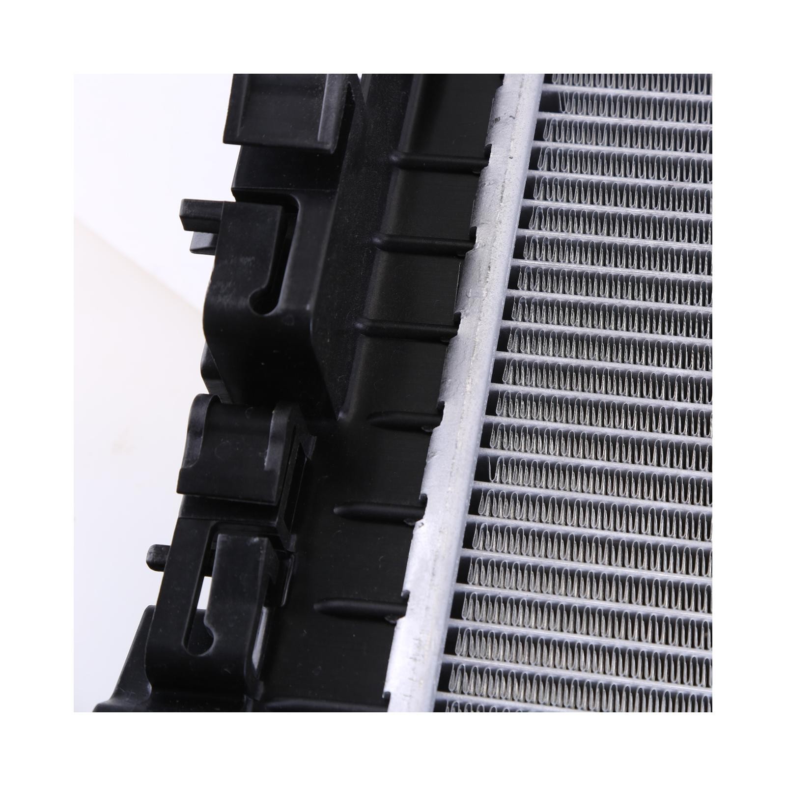 Water Cooling Radiator For 14-20 Maserati Ghibli Quattroporte Levante 670109996