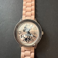 Large Dial Minnie Mouse Accutime Disney Watch With New Battery Splits in Band
