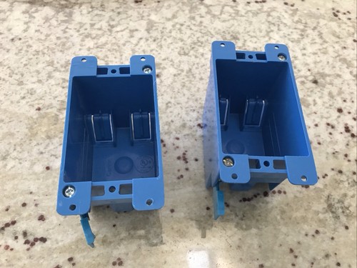 Carlon switch box B114R (Quantity of 2) - Picture 2 of 4