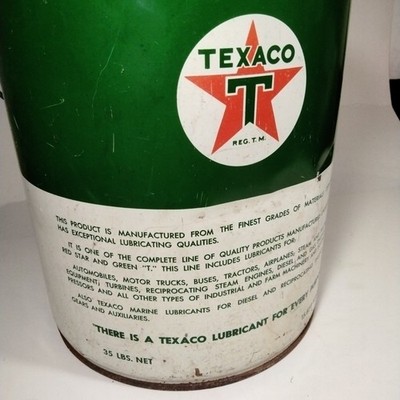 Vintage 1930s 40s Texaco 5 gallon Lube can, green/white wood