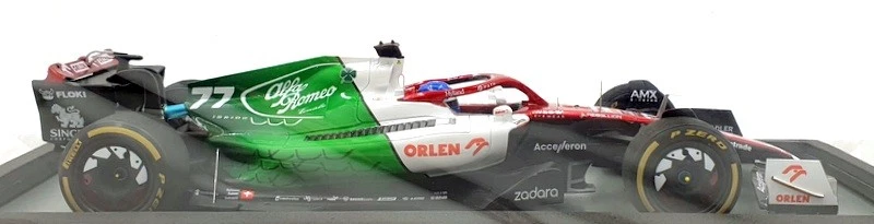 Spark escala 1/18 18S768 Alfa Romeo F1 Orlen C42 Azerbaiyán 2022 #77 V.Bottas Foto 3 de 4