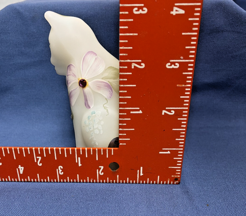 Fenton Cat Figurine Handpainted E. Lowe Rhinestones 4 Inches - Picture 7 of 7