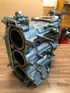 1990 Yamaha 40 50 HP 2 Stroke Outboard Motor Engine Cylinder Block
