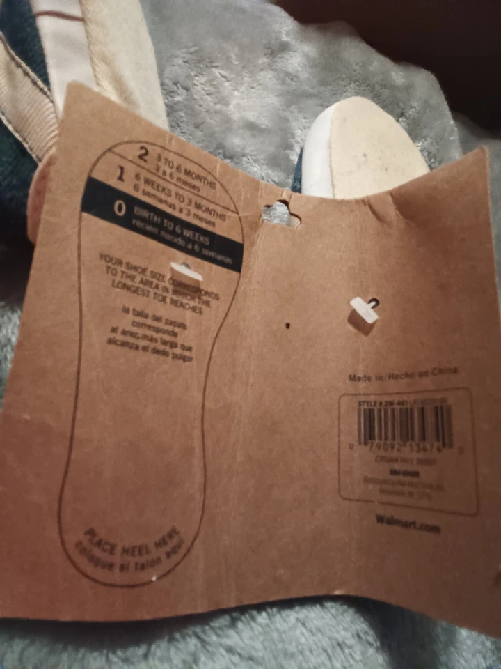 Zapatos Faded Glory infantil talla cero a seis semanas, nuevos con etiquetas. Foto 3 de 4