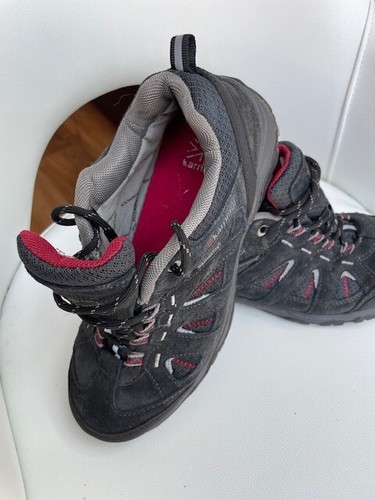 Karrimor Mount Low Junior Walking Boots Size UK J6 Weathertite Waterproof - Picture 5 of 8