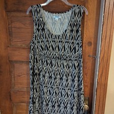 Old Navy Black and White Patterned Dress - Size XL