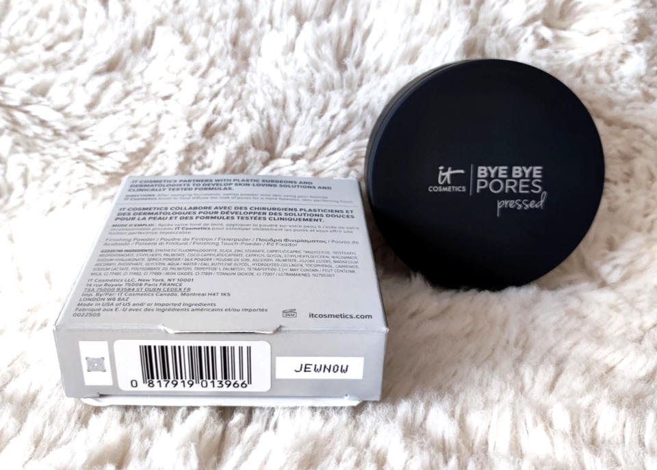 IT Cosmetics Bye Bye Pores Pressed Translucent Powder 9g – Pore Blurring Finish - Image 4 of 4