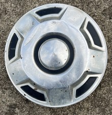 Vintage Chevy Chevrolet Hubcap 10-34 Vintage Chevy Chevrolet Hubcap 10-34