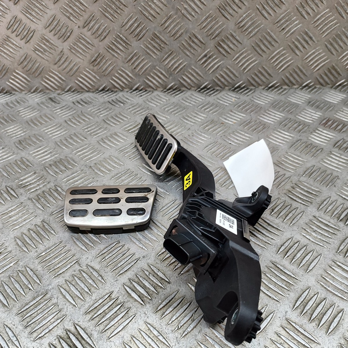 【Eru】 HYUNDAI KONA EV SEL OS Brake Pedal Cover 32825-2P110